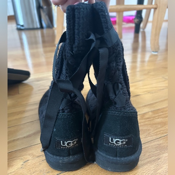 Authentic Ugg cable knit boots with ties on back - Picture 2 of 5